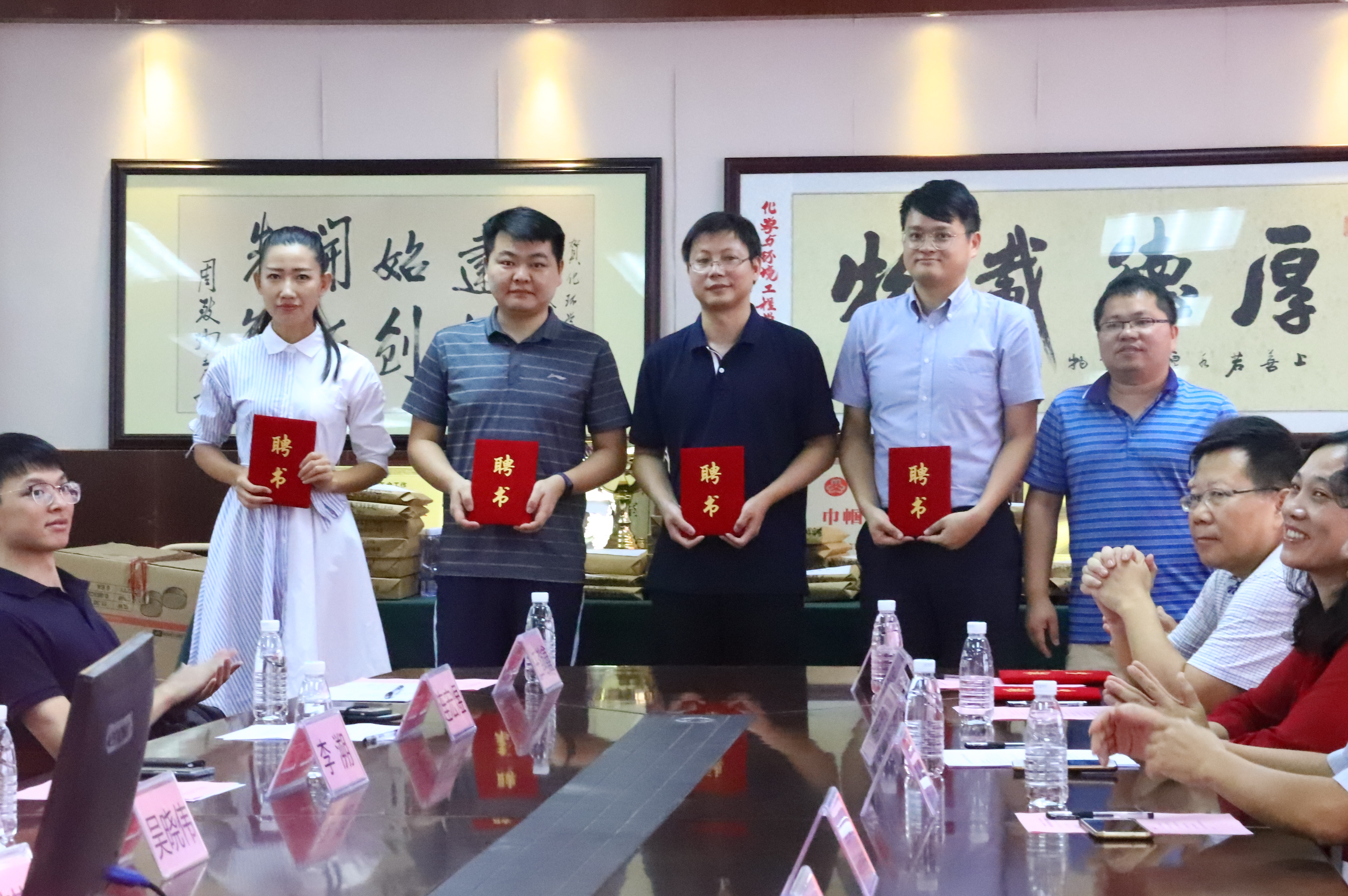 D:\环建学工2019.6\【宣传工作】\【新闻稿】\1 巨乳美女动态
\环建巨乳美女
与鹏万里—研途考研东莞分校签署战略合作协议并举行考研导师聘任仪式\4 导师聘任2.jpg D:\环建学工2019.6\【宣传工作】\【新闻稿】\1 巨乳美女动态
\环建巨乳美女
与鹏万里—研途考研东莞分校签署战略合作协议并举行考研导师聘任仪式\4 导师聘任2.jpg